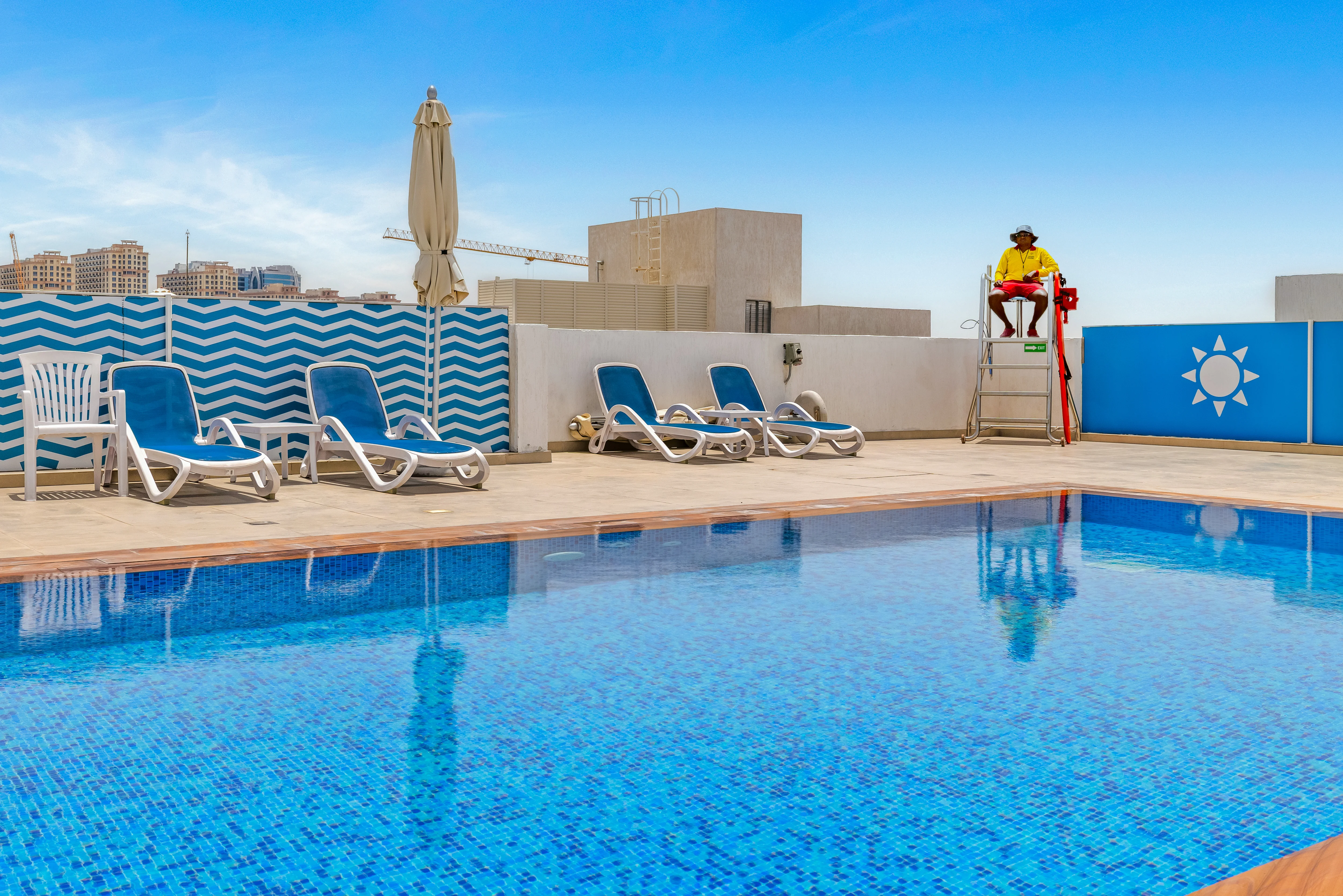 lifestyle-Swimming Pool